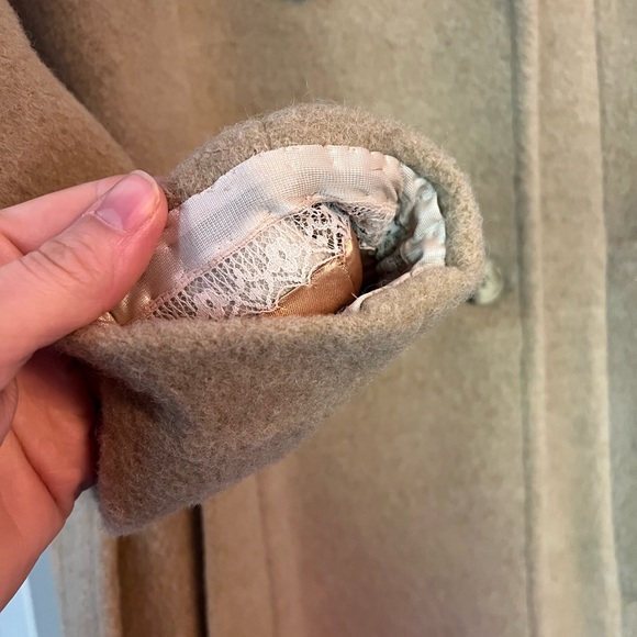 Pendleton 100% virgin wool camel-color trench coat. Size small. - Picture 6 of 16